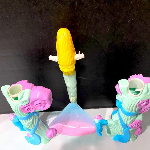 SKY DANCERS VTG 1995 COLLECTIBLE FLYING PRINCESS RAINBOW BREEZE & 2 LAUNCHERS - Picture 8 of 10